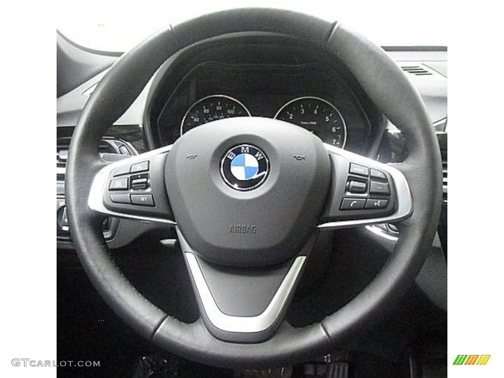 2018 X1 xDrive28i - Black Sapphire Metallic / Black photo #23