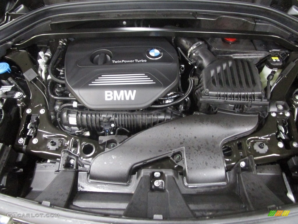 2018 X1 xDrive28i - Black Sapphire Metallic / Black photo #29