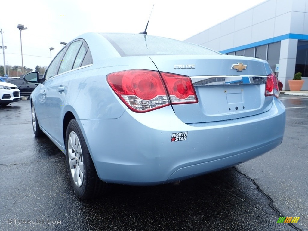 2012 Cruze LS - Ice Blue Metallic / Jet Black/Medium Titanium photo #5