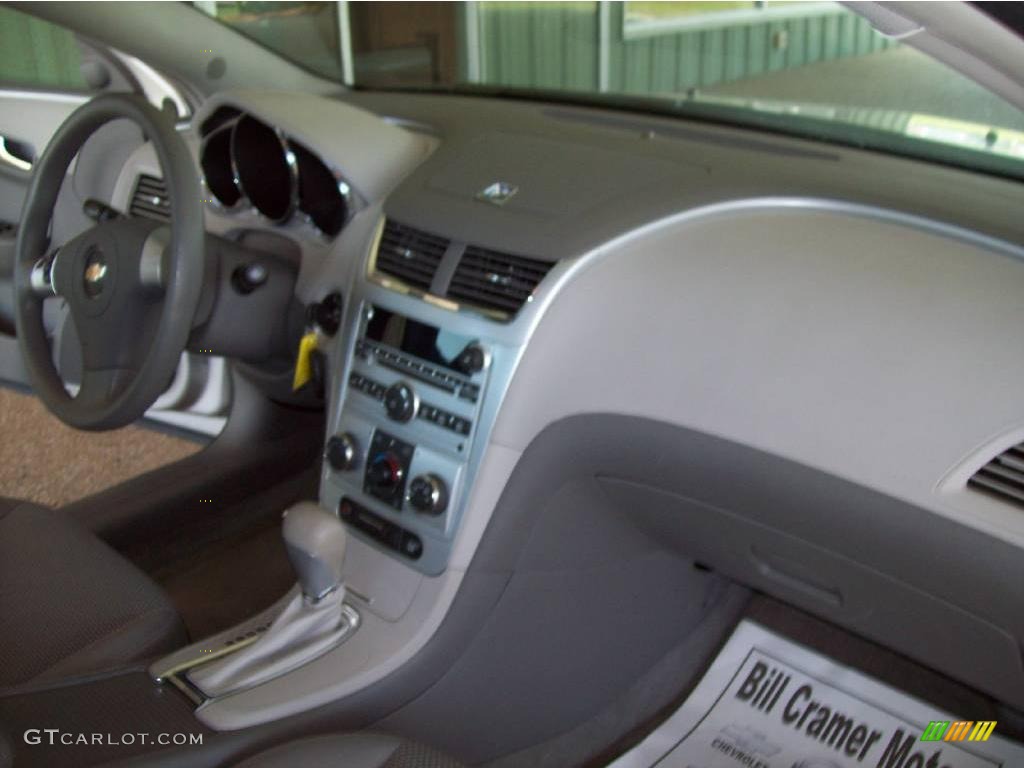 2008 Malibu LS Sedan - Silverstone Metallic / Titanium Gray photo #18