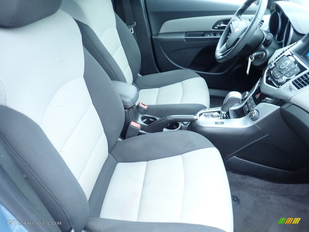 2012 Cruze LS - Ice Blue Metallic / Jet Black/Medium Titanium photo #14
