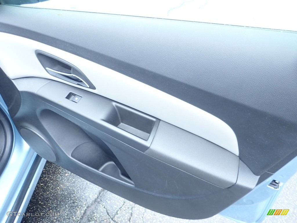 2012 Cruze LS - Ice Blue Metallic / Jet Black/Medium Titanium photo #16