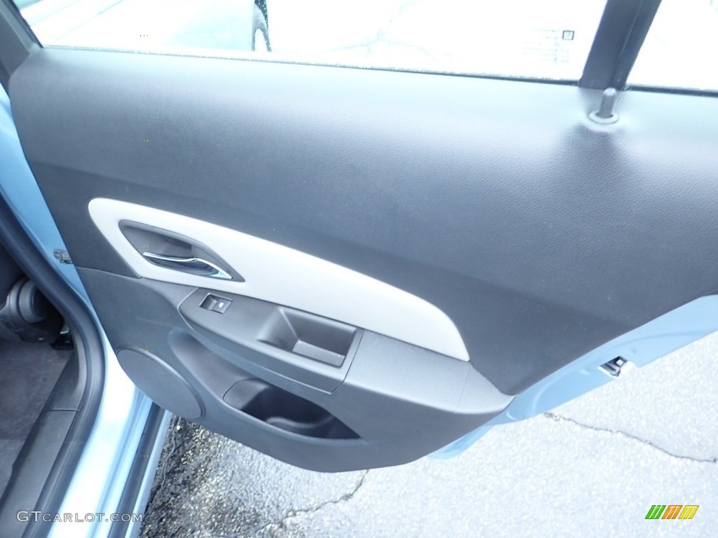 2012 Cruze LS - Ice Blue Metallic / Jet Black/Medium Titanium photo #18