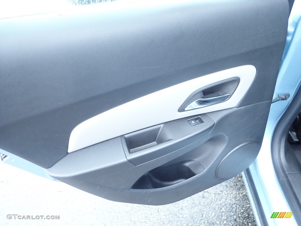 2012 Cruze LS - Ice Blue Metallic / Jet Black/Medium Titanium photo #22