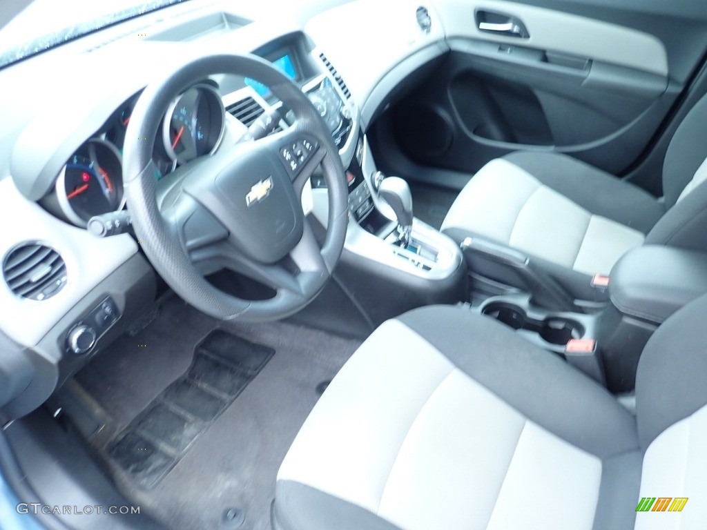 2012 Cruze LS - Ice Blue Metallic / Jet Black/Medium Titanium photo #24