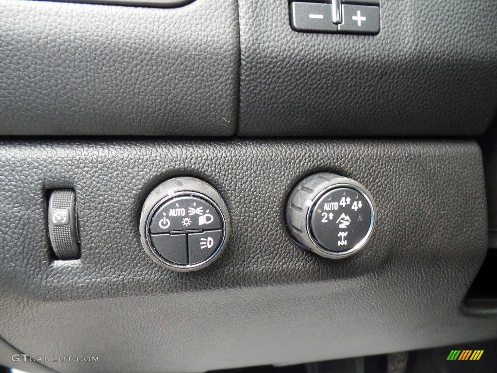 2019 Chevrolet Colorado ZR2 Extended Cab 4x4 Controls Photos