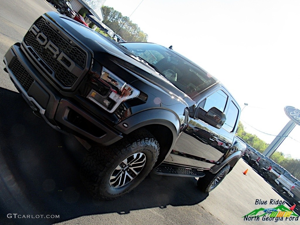 2019 F150 SVT Raptor SuperCrew 4x4 - Agate Black / Raptor Black photo #39