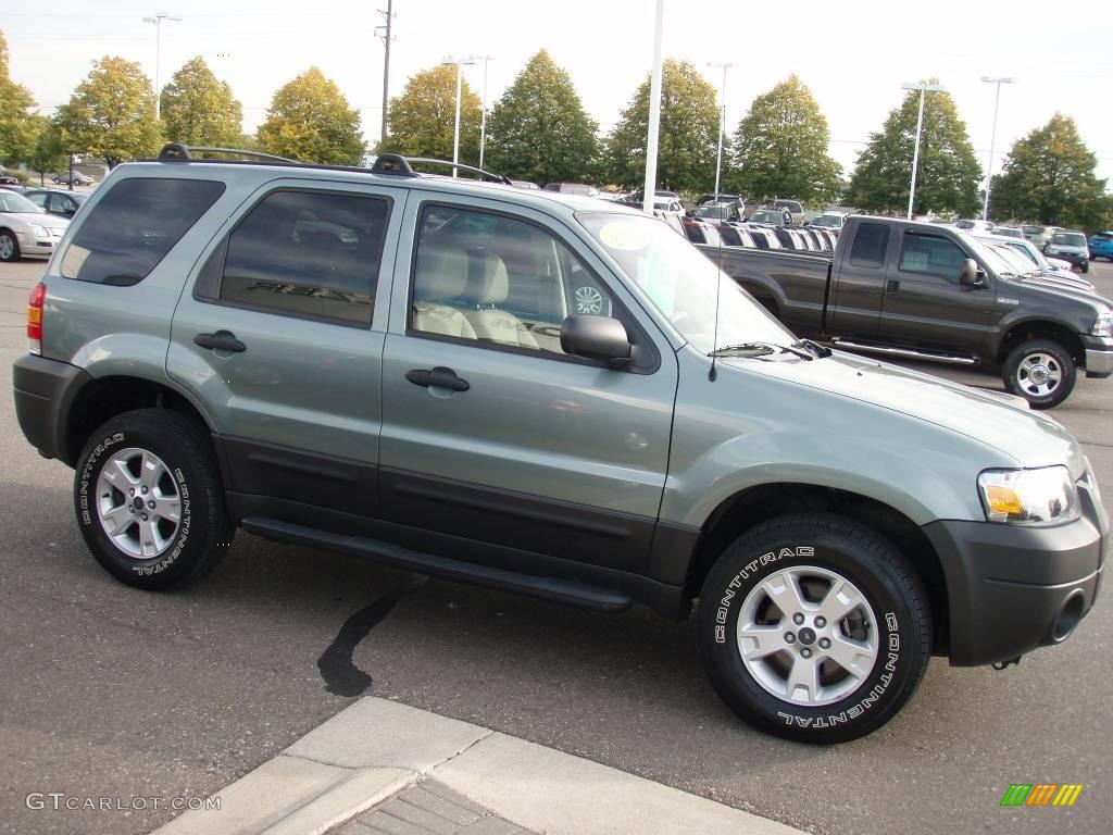 2006 Escape XLT V6 4WD - Titanium Green Metallic / Medium/Dark Pebble photo #7
