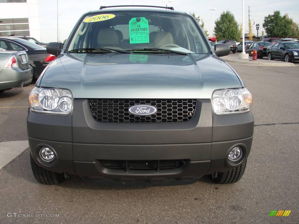 2006 Escape XLT V6 4WD - Titanium Green Metallic / Medium/Dark Pebble photo #8