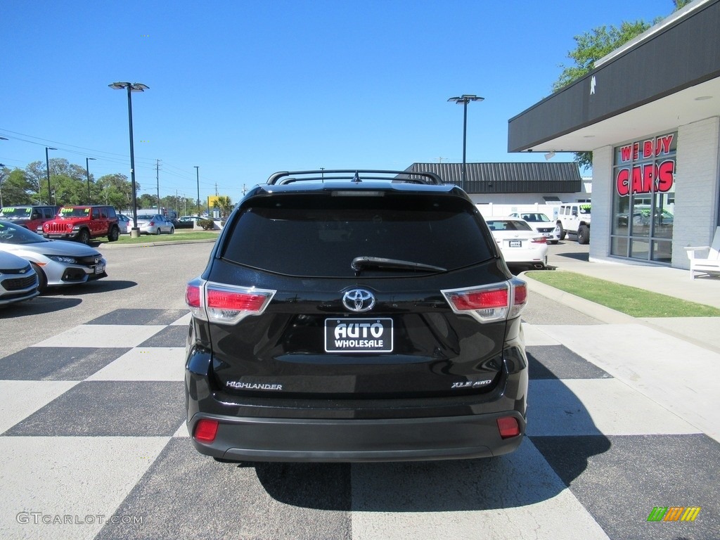 2015 Highlander XLE AWD - Attitude Black Metallic / Black photo #4