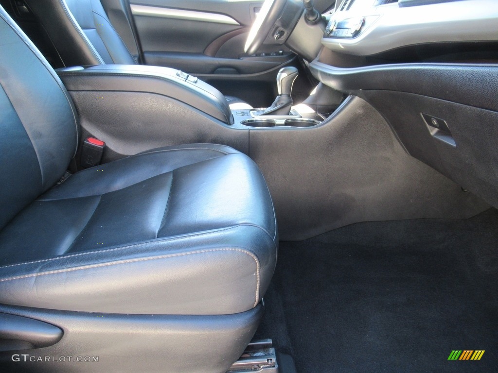 2015 Highlander XLE AWD - Attitude Black Metallic / Black photo #11