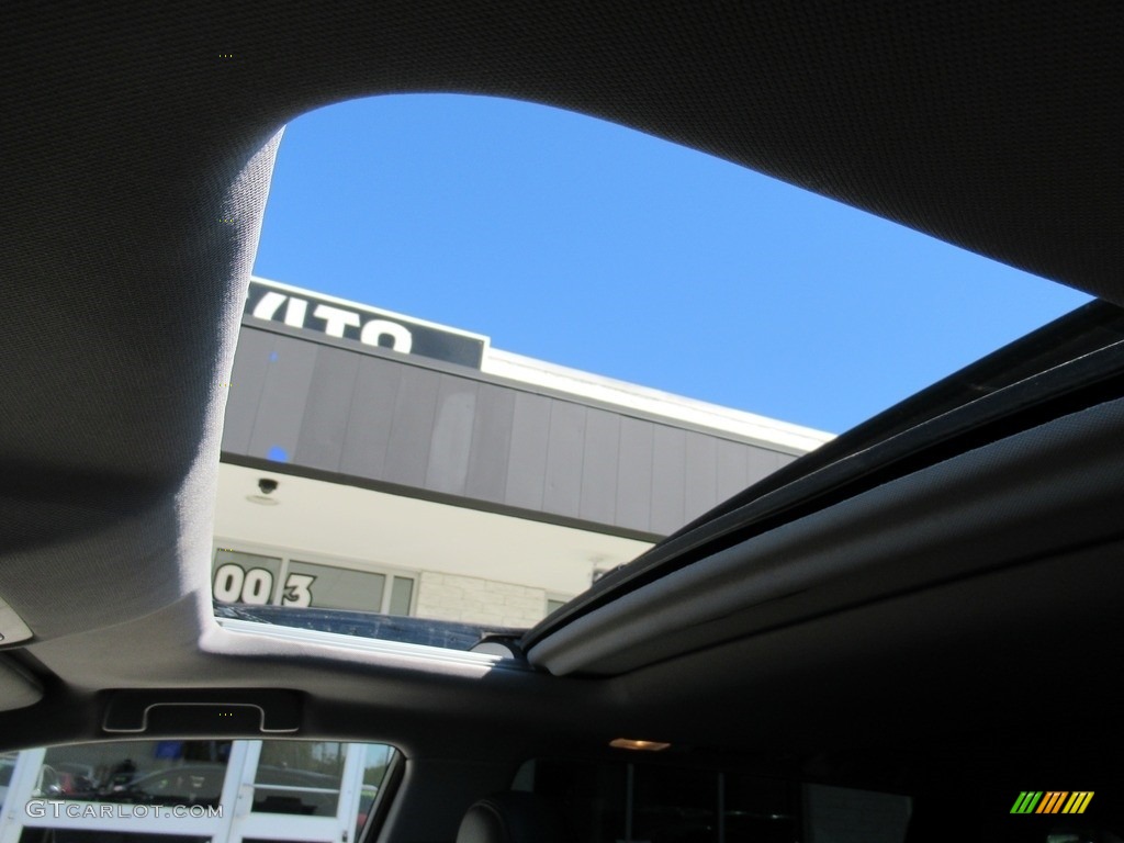 2015 Highlander XLE AWD - Attitude Black Metallic / Black photo #13