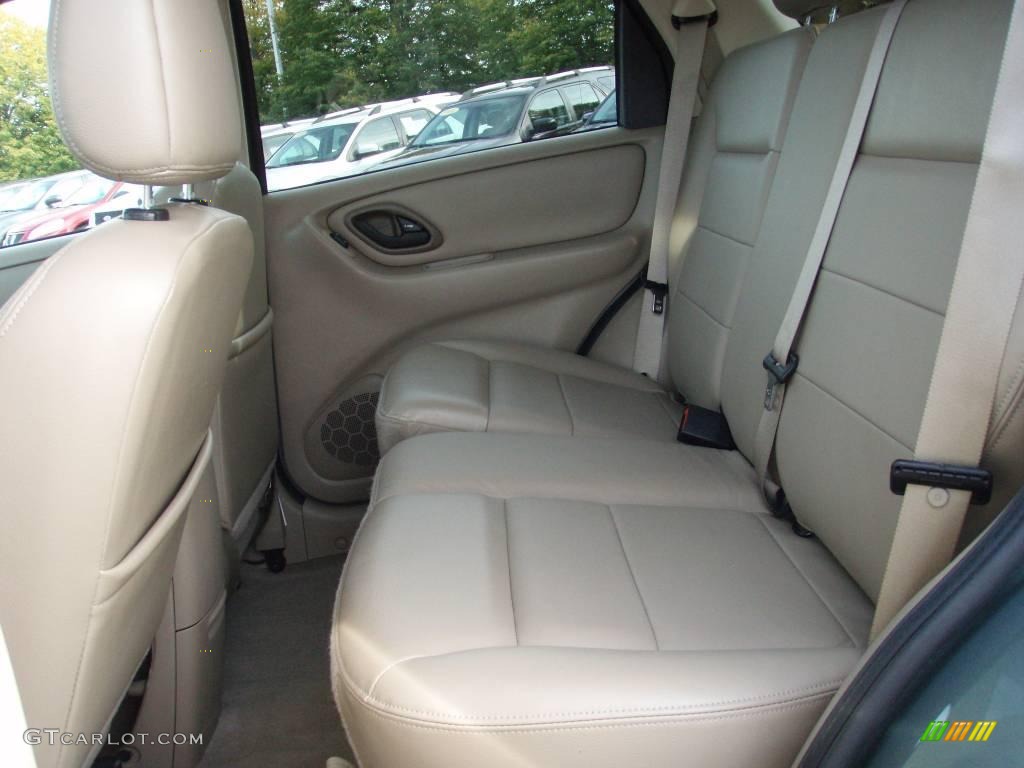 2006 Escape XLT V6 4WD - Titanium Green Metallic / Medium/Dark Pebble photo #17