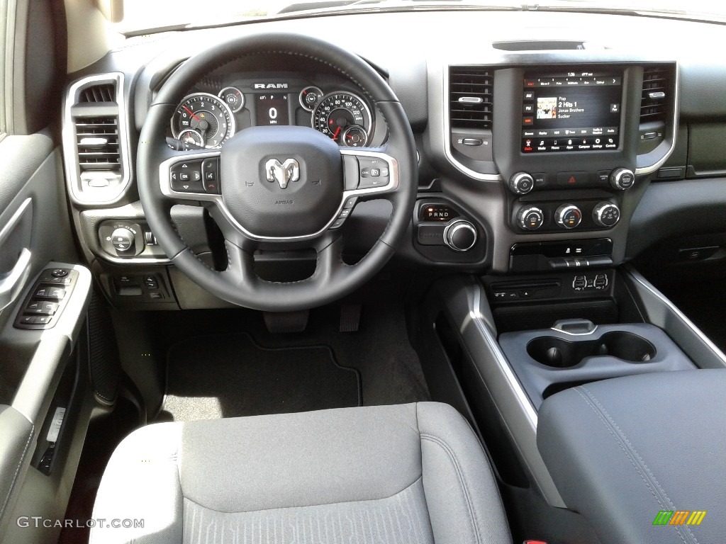 2019 1500 Big Horn Crew Cab - Granite Crystal Metallic / Black/Diesel Gray photo #31