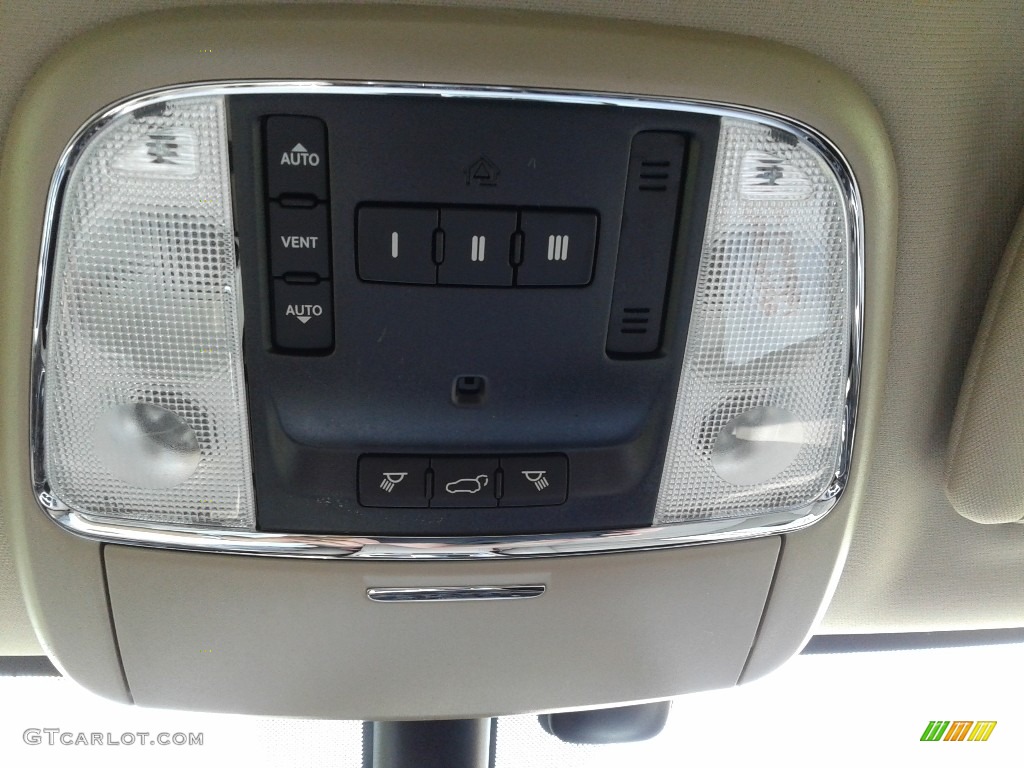 2019 Grand Cherokee Limited 4x4 - Bright White / Light Frost Beige/Black photo #32