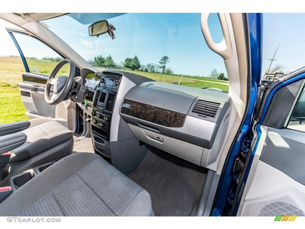 2010 Grand Caravan SXT - Deep Water Blue Pearl Coat / Dark Slate Gray/Light Shale photo #30