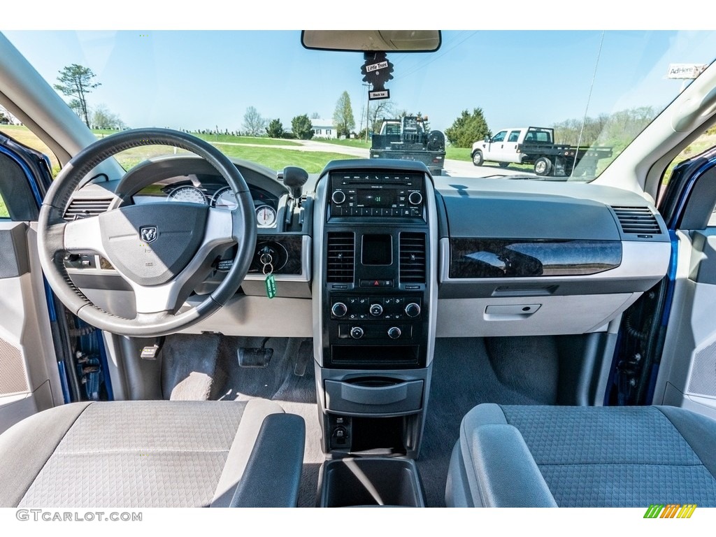2010 Grand Caravan SXT - Deep Water Blue Pearl Coat / Dark Slate Gray/Light Shale photo #32