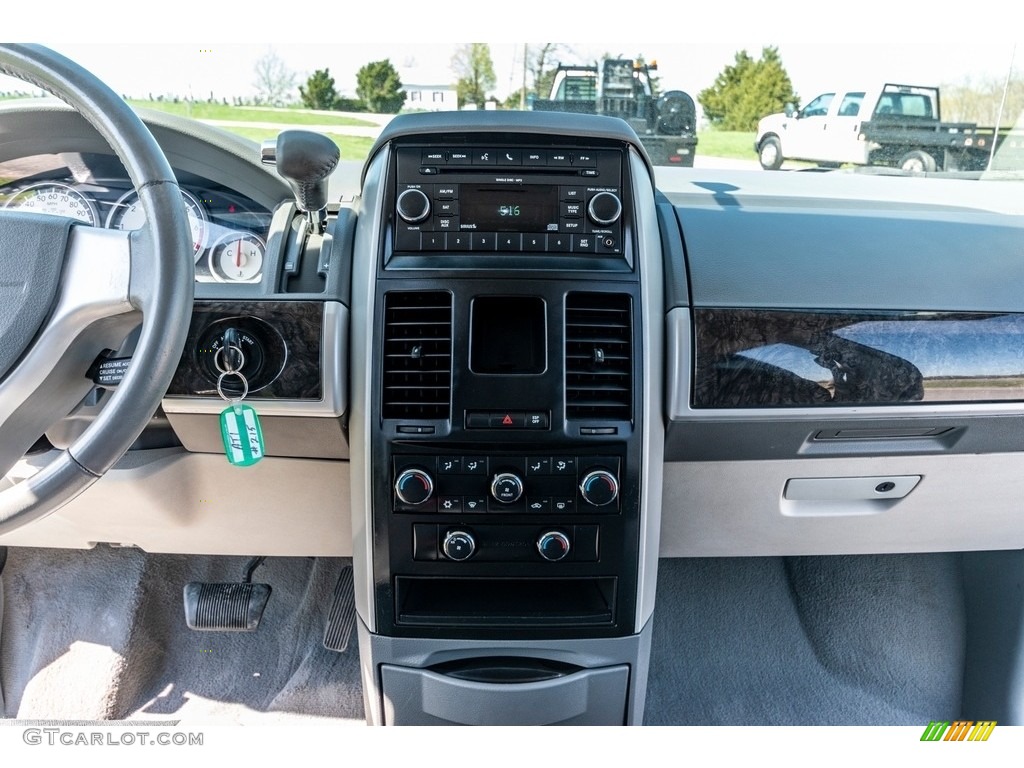 2010 Grand Caravan SXT - Deep Water Blue Pearl Coat / Dark Slate Gray/Light Shale photo #33