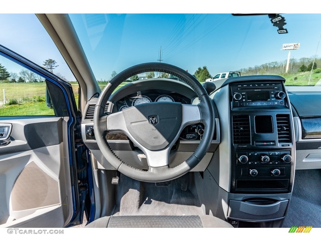 2010 Grand Caravan SXT - Deep Water Blue Pearl Coat / Dark Slate Gray/Light Shale photo #34