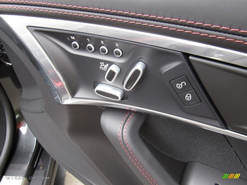 2020 Jaguar F-TYPE Checkered Flag Convertible Controls Photo #132930753