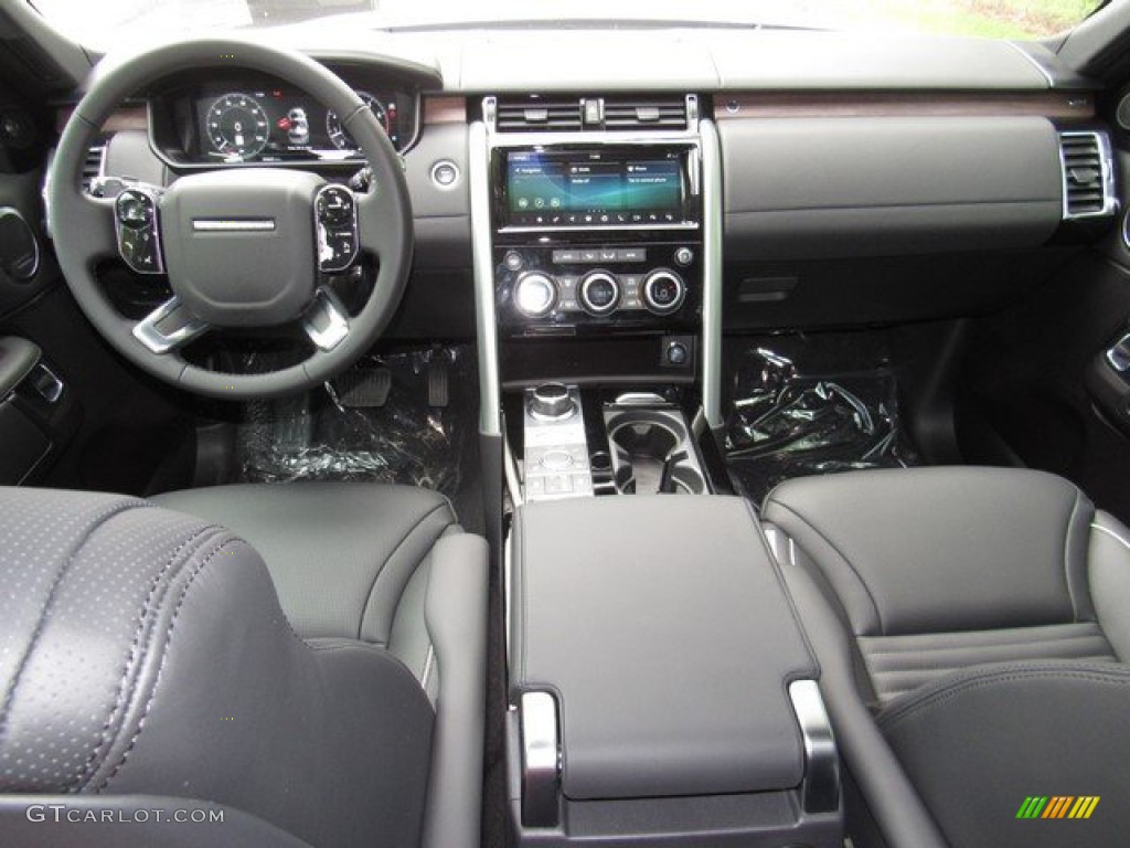 2019 Land Rover Discovery HSE Luxury Ebony Dashboard Photo #132931992
