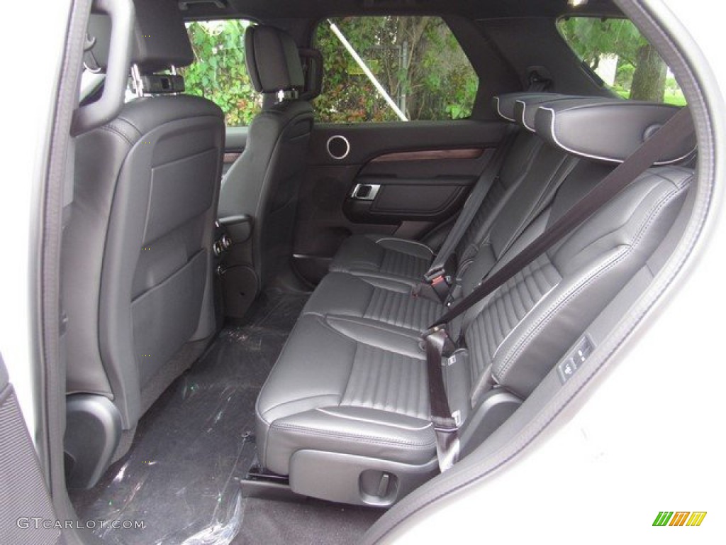 2019 Land Rover Discovery HSE Luxury Rear Seat Photo #132932091