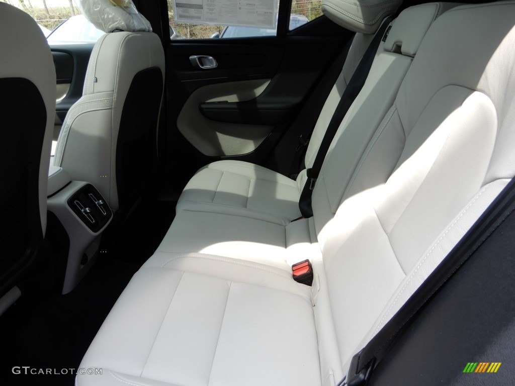 2019 XC40 T5 Inscription AWD - Denim Blue Metallic / Blond photo #8