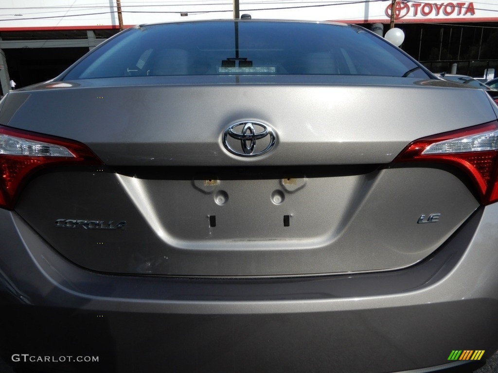 2016 Corolla LE - Brown Sugar Metallic / Black photo #16