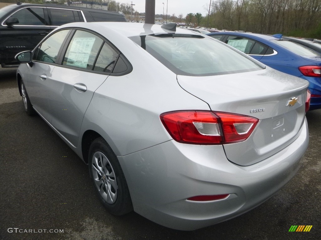 2019 Cruze LS - Silver Ice Metallic / Jet Black/­Galvanized photo #2