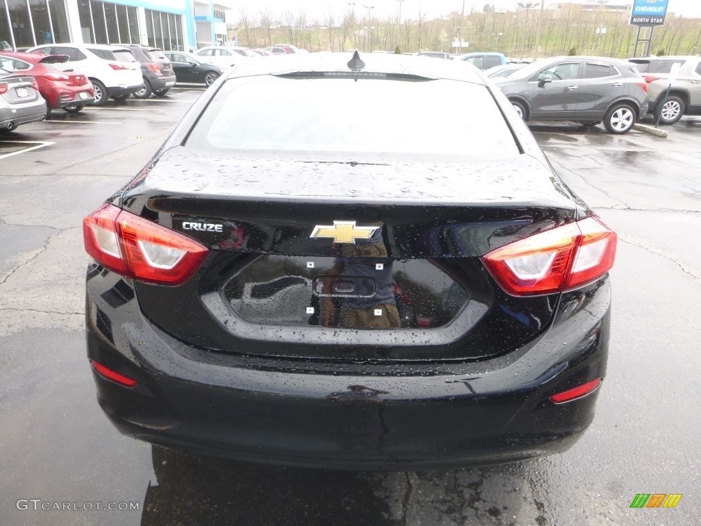 2019 Cruze LS - Mosaic Black Metallic / Jet Black/­Galvanized photo #4