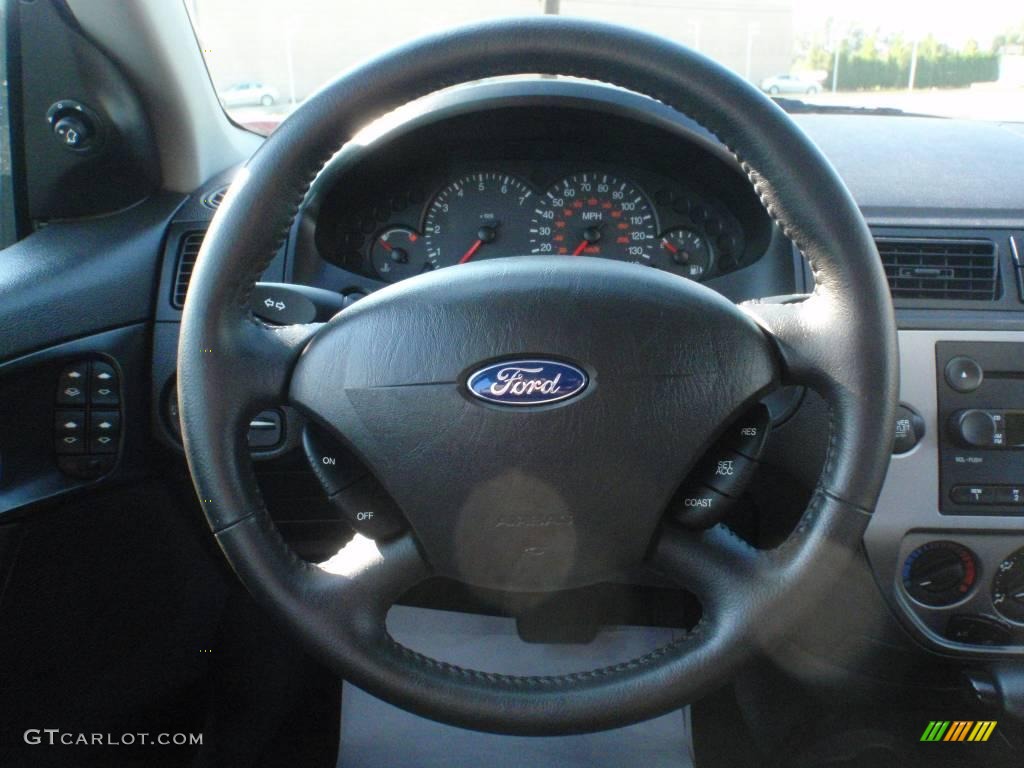 2007 Focus ZX5 SES Hatchback - Kiwi Green Metallic / Charcoal/Light Flint photo #9