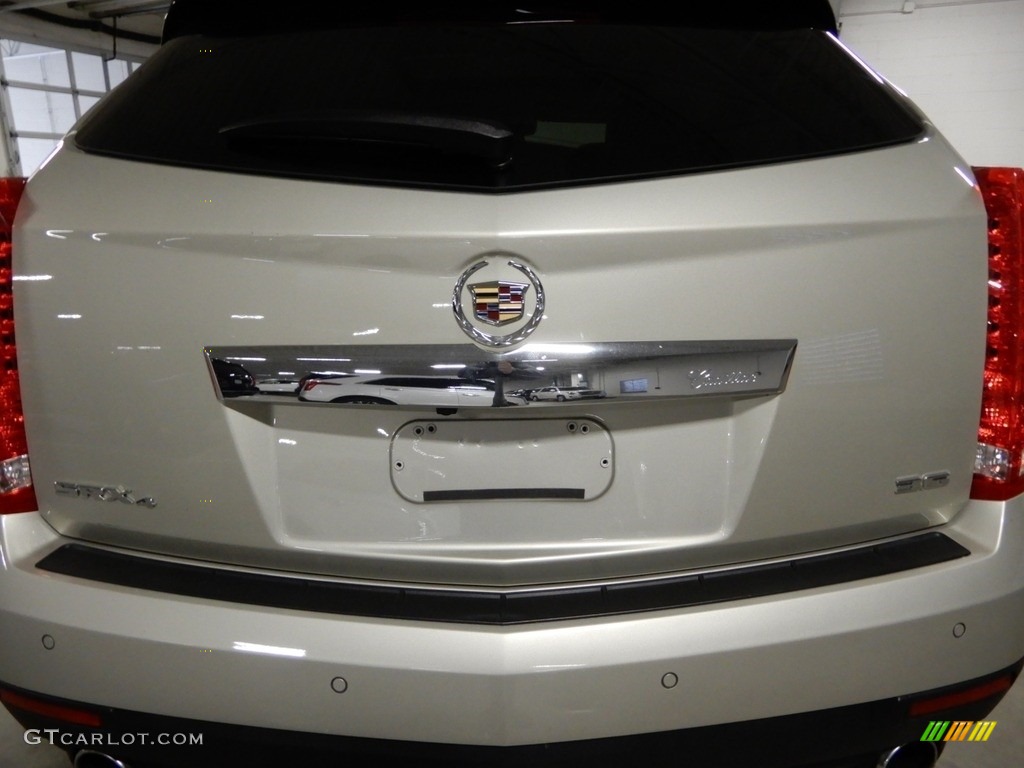 2016 SRX Luxury AWD - Silver Coast Metallic / Shale/Brownstone photo #13
