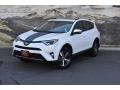 Super White - RAV4 XLE Photo No. 5