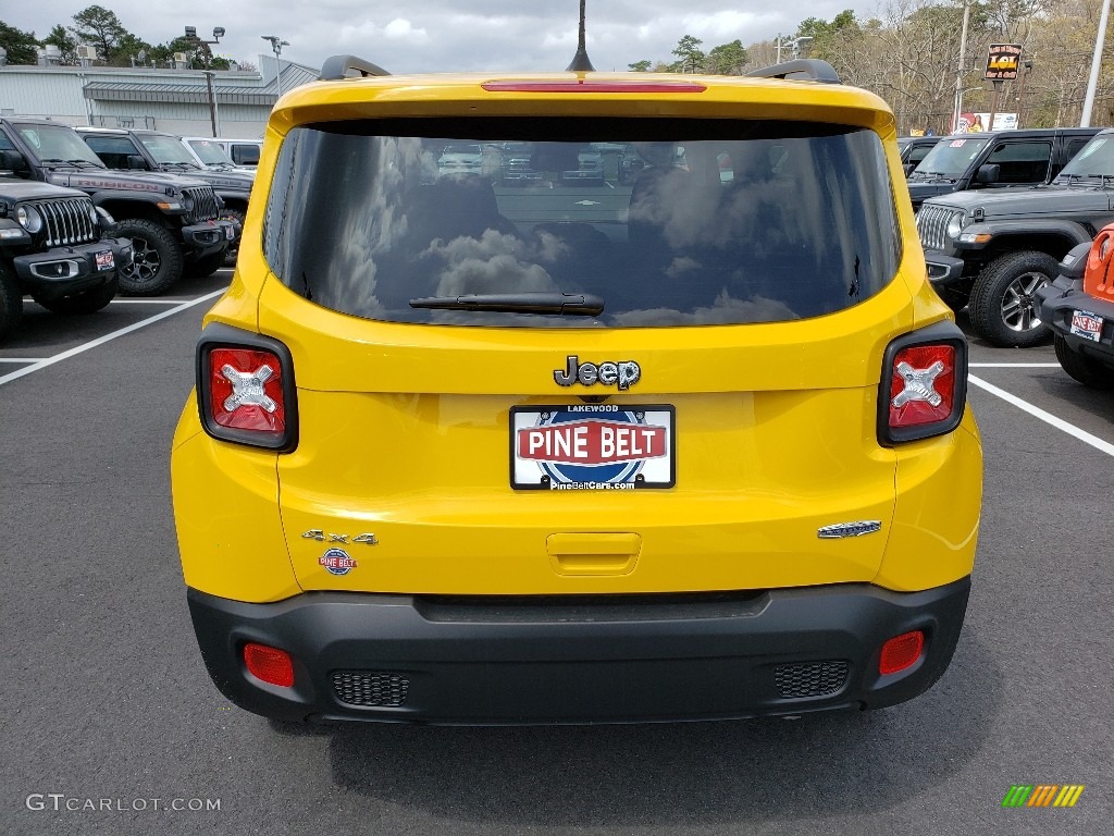 2019 Renegade Latitude 4x4 - Solar Yellow / Black photo #5