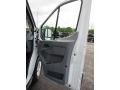 Oxford White - Transit Van 250 MR Long Photo No. 18