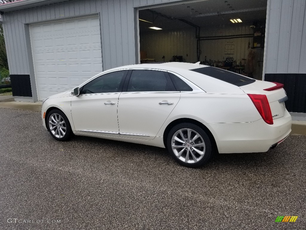 2013 XTS Luxury AWD - White Diamond Tricoat / Caramel/Jet Black photo #3