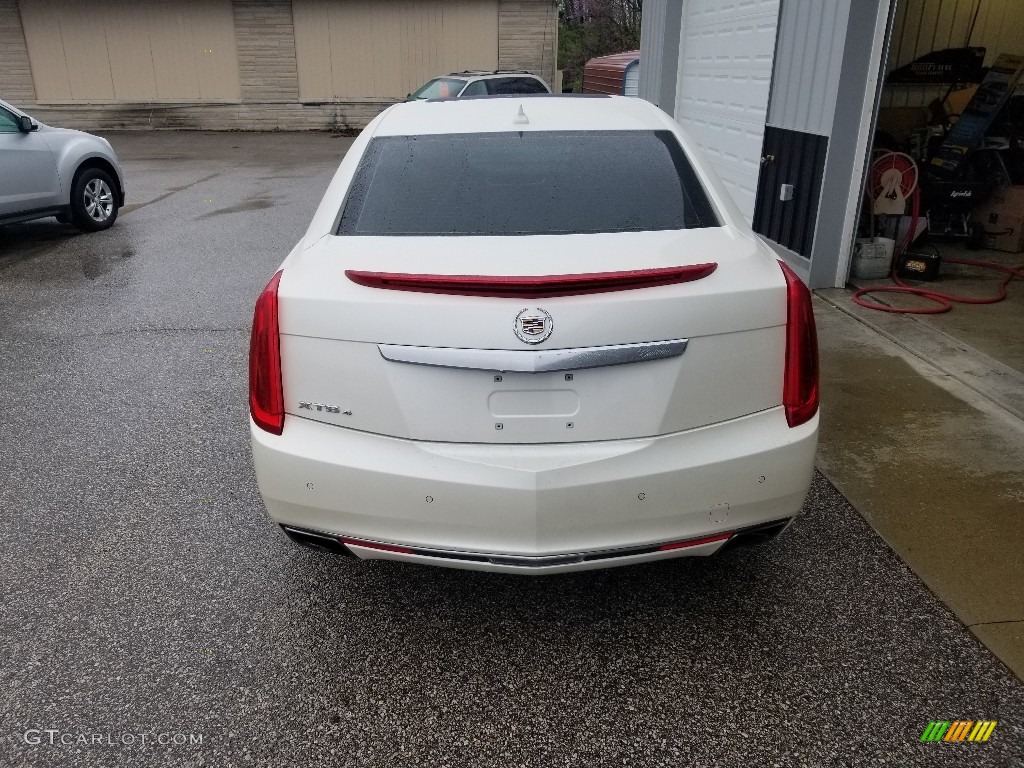 2013 XTS Luxury AWD - White Diamond Tricoat / Caramel/Jet Black photo #4