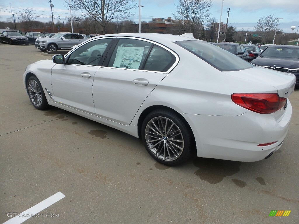 2019 5 Series 530i xDrive Sedan - Alpine White / Cognac photo #5