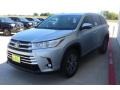 2019 Celestial Silver Metallic Toyota Highlander XLE  photo #4