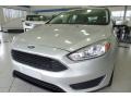 Ingot Silver - Focus SE Hatch Photo No. 7