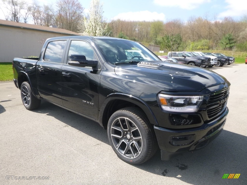 2019 1500 Laramie Crew Cab 4x4 - Diamond Black Crystal Pearl / Black photo #7
