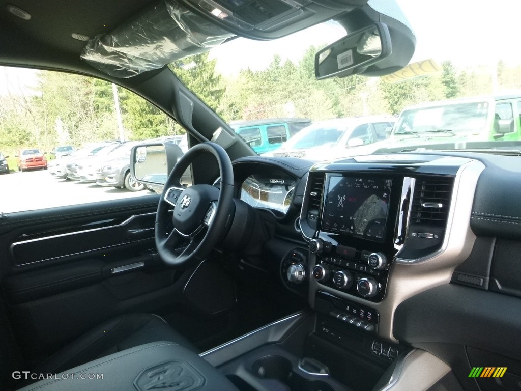 2019 1500 Laramie Crew Cab 4x4 - Diamond Black Crystal Pearl / Black photo #11