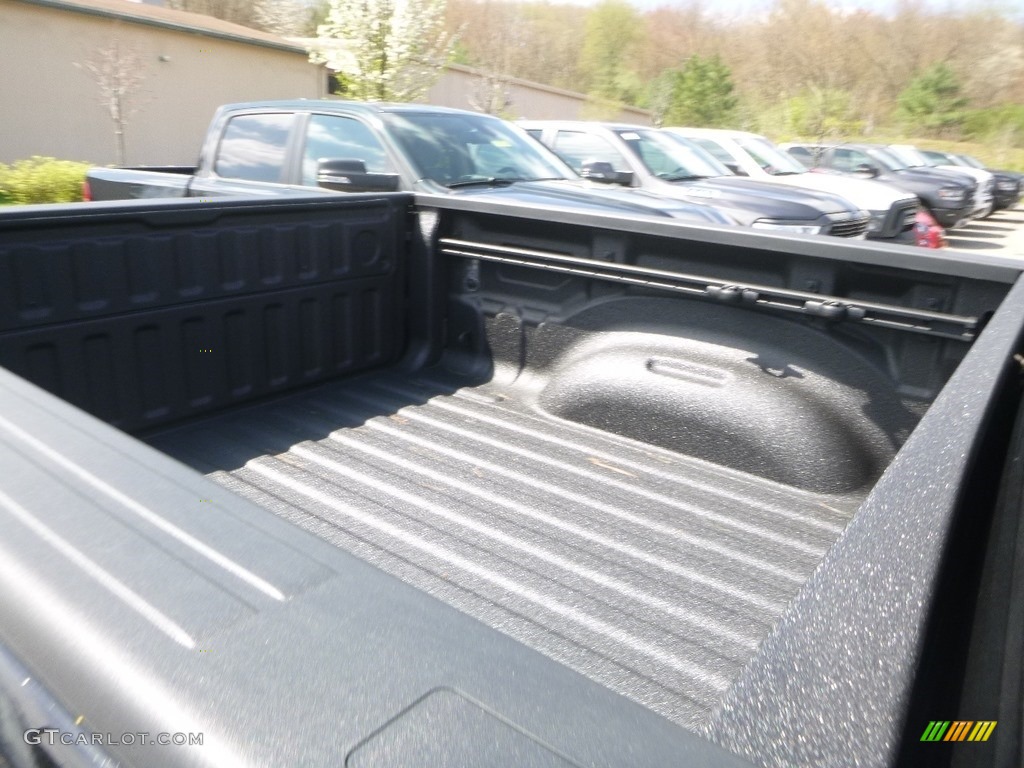 2019 1500 Laramie Crew Cab 4x4 - Diamond Black Crystal Pearl / Black photo #12