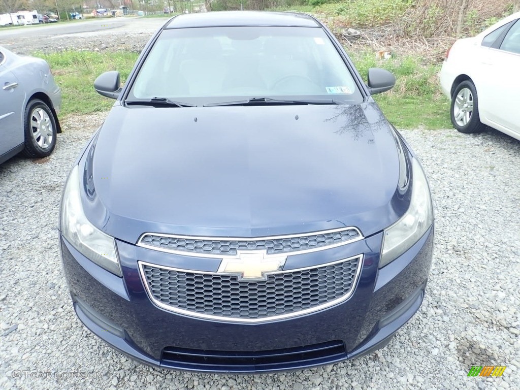 2011 Cruze LS - Imperial Blue Metallic / Jet Black/Medium Titanium photo #6