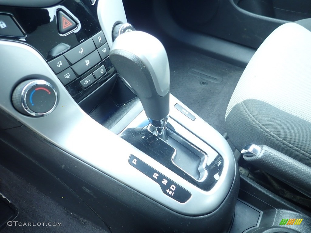 2011 Cruze LS - Imperial Blue Metallic / Jet Black/Medium Titanium photo #12