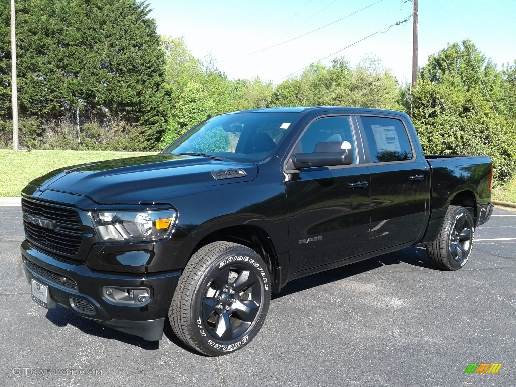 2019 1500 Big Horn Crew Cab 4x4 - Diamond Black Crystal Pearl / Black photo #2