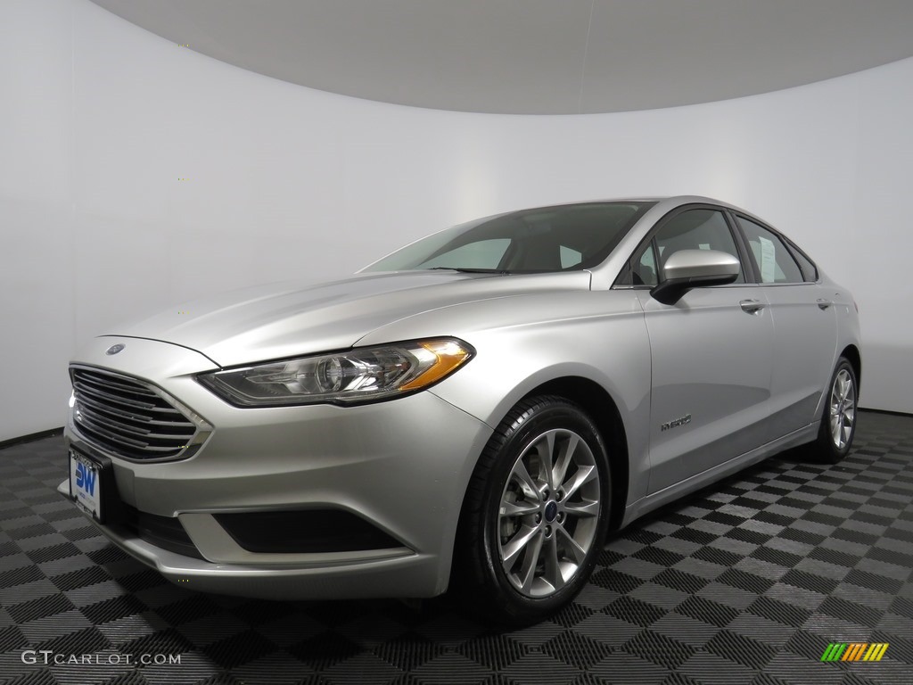 2017 Fusion Hybrid SE - Ingot Silver / Ebony photo #13