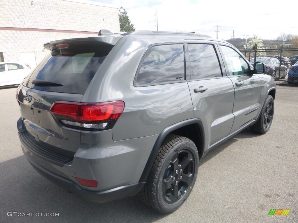 2019 Grand Cherokee Upland 4x4 - Sting-Gray / Black photo #5