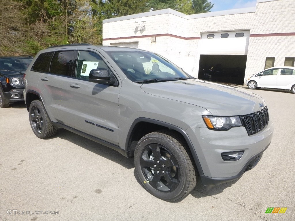 2019 Grand Cherokee Upland 4x4 - Sting-Gray / Black photo #7