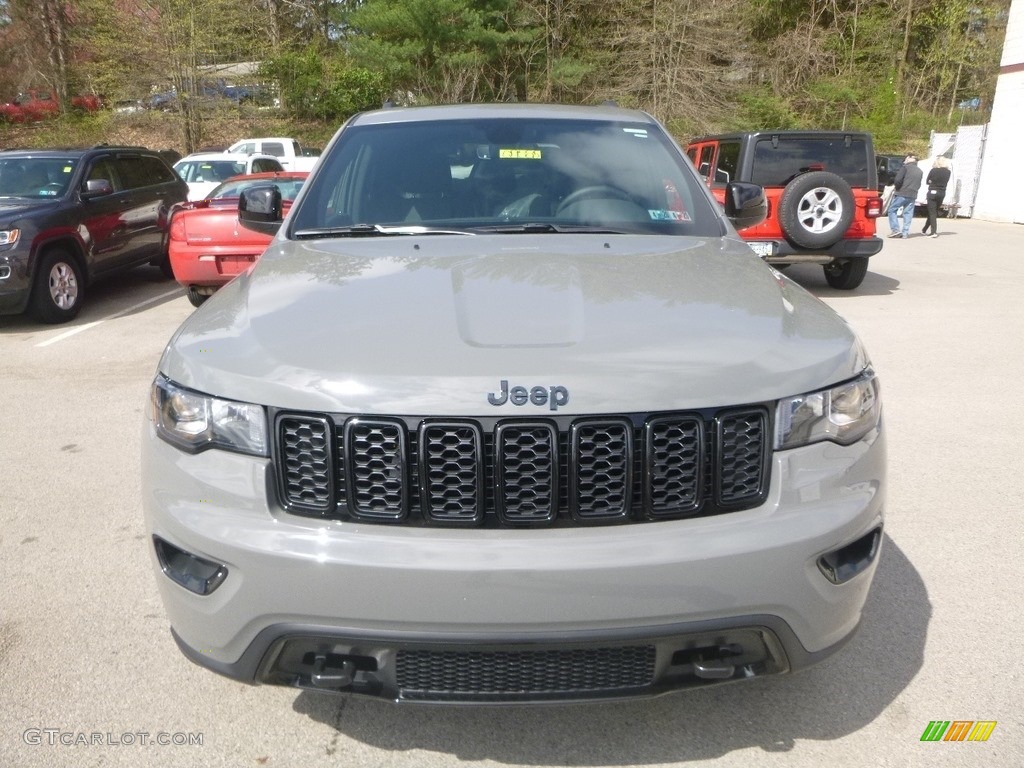 2019 Grand Cherokee Upland 4x4 - Sting-Gray / Black photo #8